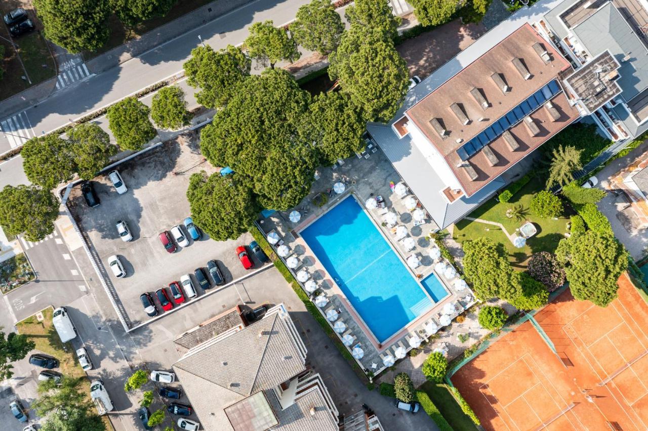 Hotel Al Cigno لينانو سابيادورو المظهر الخارجي الصورة